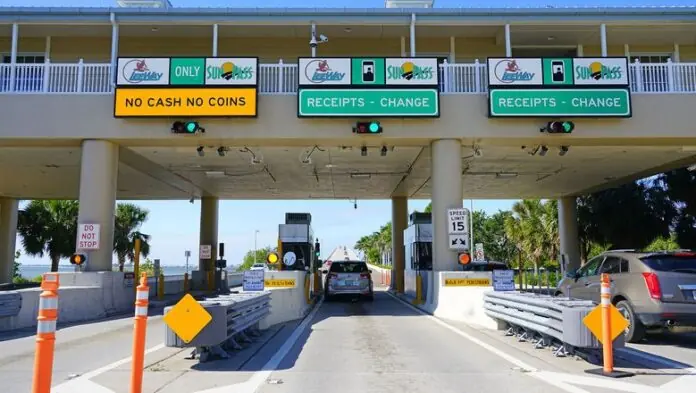 Cashless Tolls: Now all toll plazas will accept payments using FASTag or UPI; learn when the rules have changed
